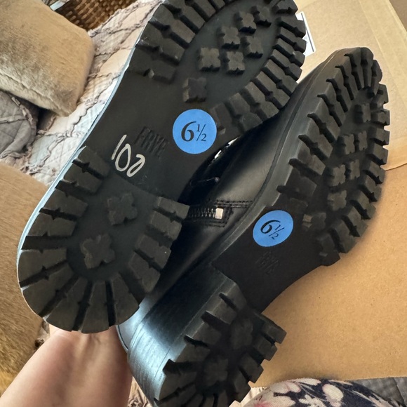 🖤 Frye Woman’s Black Lace-Up Combat Boots - Picture 8 of 8